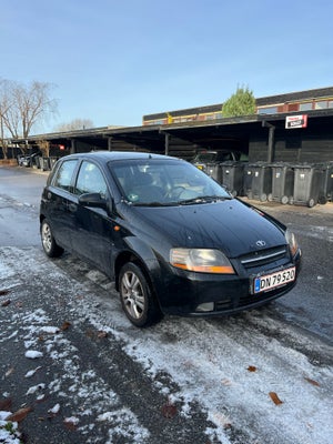 Daewoo Kalos, 1,4 16V SX, Benzin, 2004, km 120000, sort, aircondition, ABS, airbag, 5-dørs, centrall