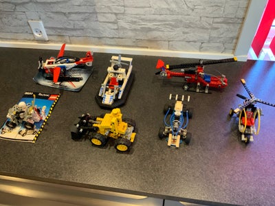 Lego Technic, Diverse, 7 gamle lego technic sæt
Alle funktionerne på dem fungerer som de skal
Hoverc