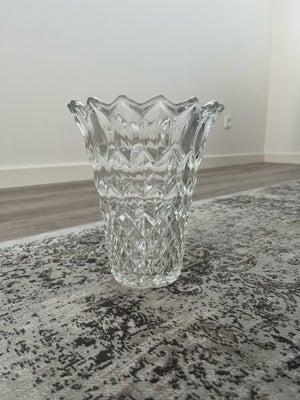 Vase, Antik glasvase, Ukendt, Smuk vintage glasvase med smukke detaljer. 

Skal afhentes i Sæby