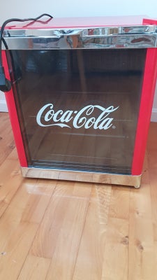 Andet køleskab, andet mærke Coca-Cola køleskab, Lille Coca-Cola køleskab.
Næsten som nyt. Kun brugt 