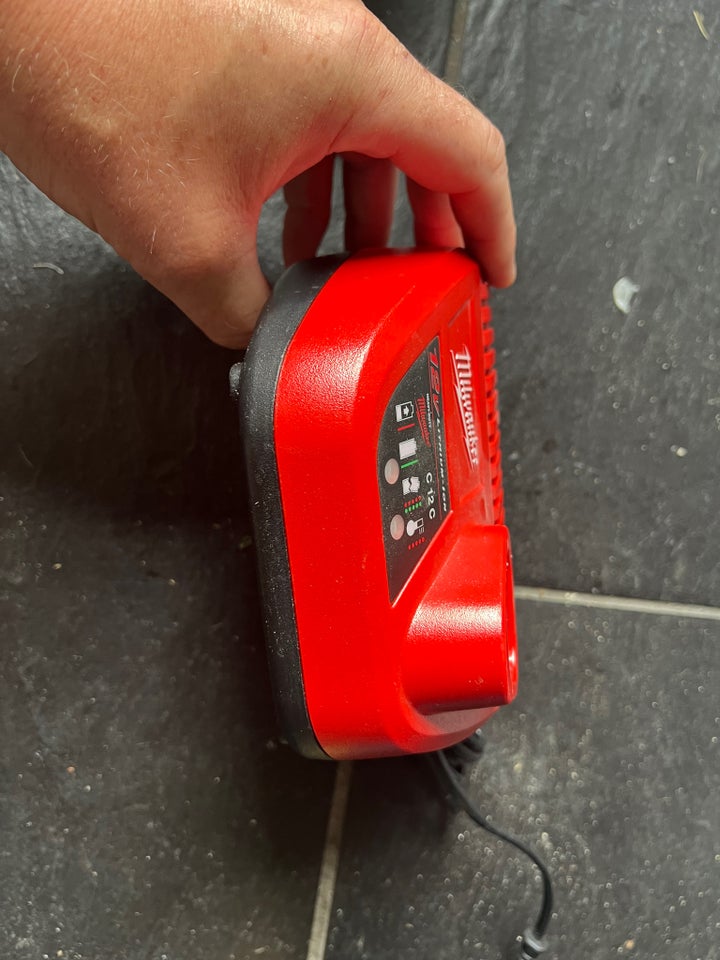 Lader, Milwaukee 12v