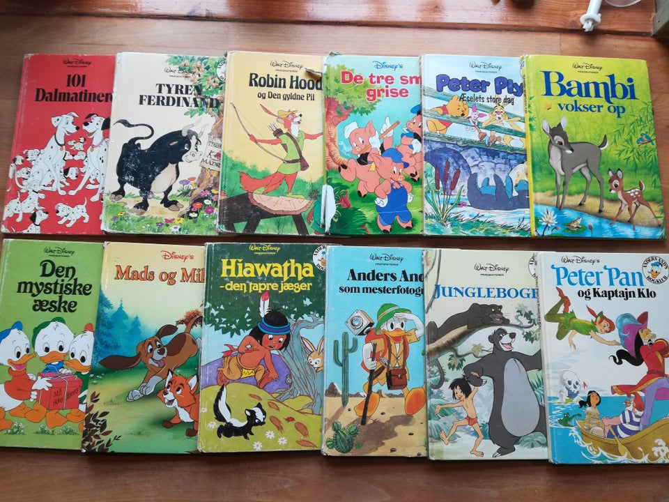 32 Disney bøger, Disney