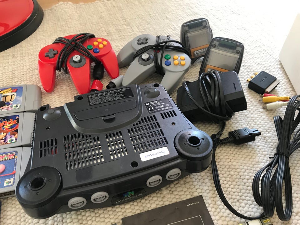 Nintendo 64, NUS-001 (EUR), God