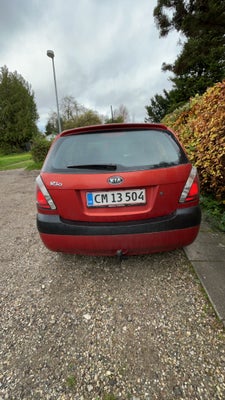 Kia Rio, 1,4 Active, Benzin, 2007, km 252000, rød, træk, aircondition, ABS, airbag, alarm, 5-dørs, c