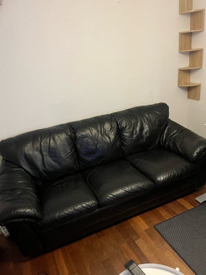 Sofa, læder, 3 pers., Ældre 3-personers sofa, men i fin stand. Den har spor efter brug, men ingen ty