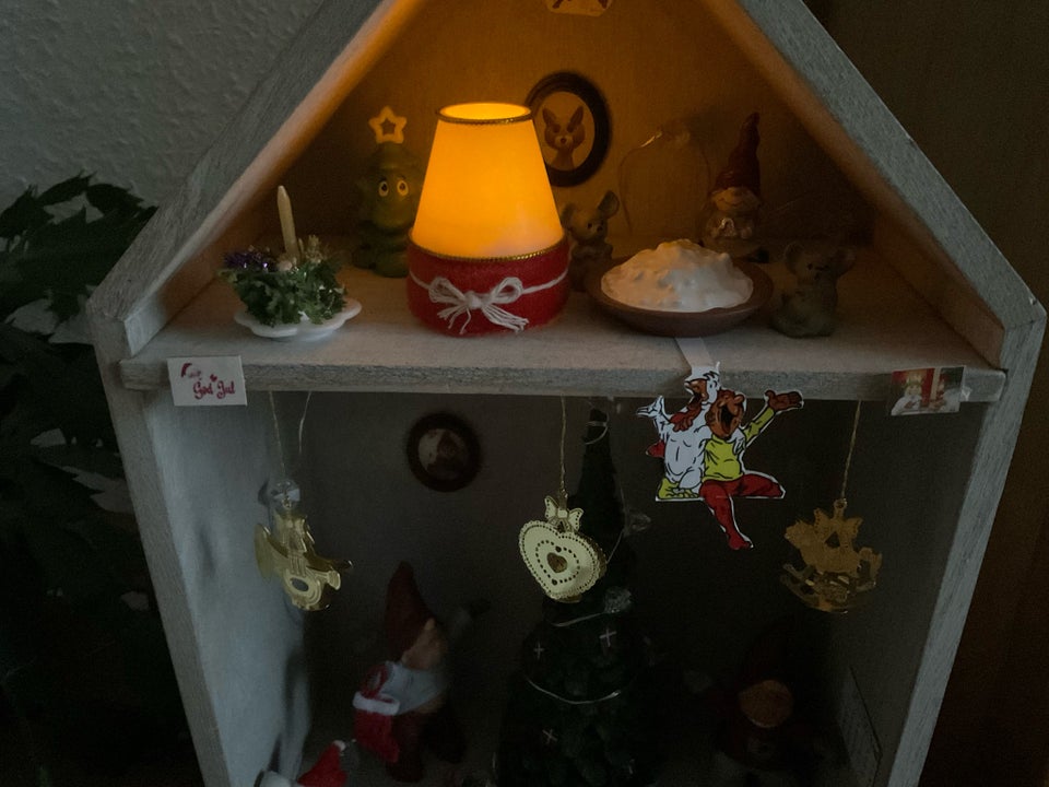 Dukkehus-møbler, Juletid lampe. Solgt