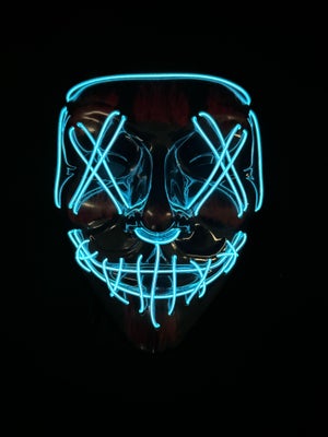 Maske med lys, Sej Fastelavn / Halloween maske med lys, kræver 2 stk. AA batterier. Kan lyse fast el