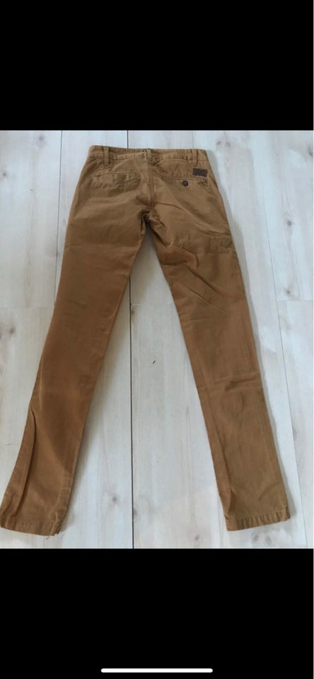 Chinos, Minimum, str. 26