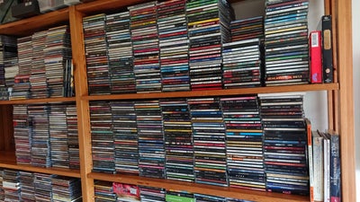 diverse: mange, andet, mere end  3000 stk cd i god stand, forskellige genrer , men kun god musik, de