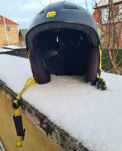 casque de ski/snowboard CAIRN LOC-ACTIVE, Matte black/yellow