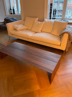 Sofabord, Eilersen, Helt nyt sofabord fra Eilersen i olieret eg.

Model : Kant Sofabord

Design: Yuz