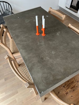 Spisebord, Stål / Beton, Ukendt, b: 90 l: 165, Super fint bord i råt look sælges, da jeg flytter og 