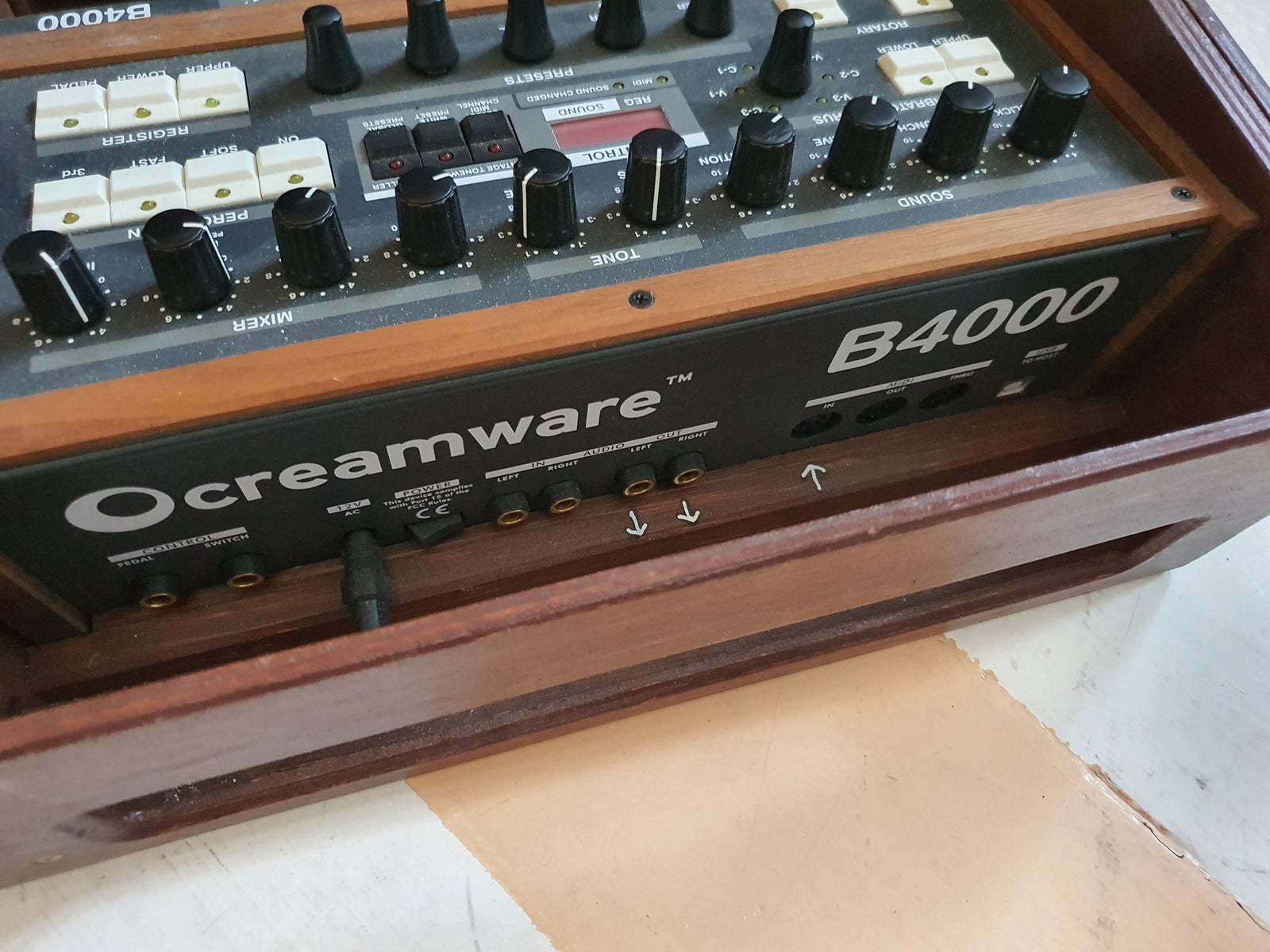 Hammondorgel, Creamware B4000