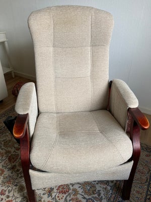 Hvilestol, stof, Sorø, Fin hvile stol - mener det er en Sorø model

Virker som den skal

Vi kan tilb