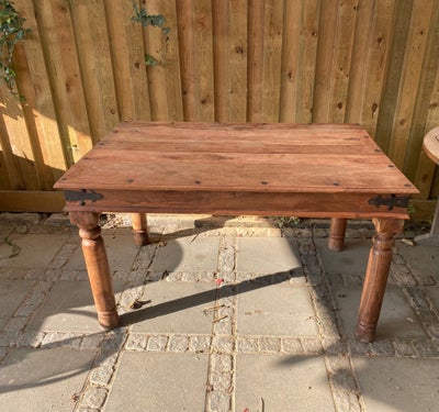 Spisebord, Massivt træ, b: 93 l: 137, Vintage Spisebord i massivt træ. 

H78
B93
L137


Har patina o