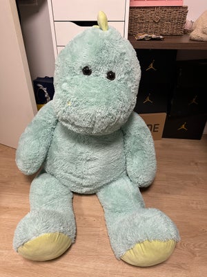 Bamse, Føtex, Stor bamse 140 cm høj. Som ny, har kun siddet til pynt 3 mdr på min datters seng. 
Np 