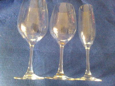 Glas, 3 stk. SPIEGELAU-glas, SE FOTO.., 1 stk. rødvinsglas, 1 stk. hvidvinsglas og 1 stk. champagneg