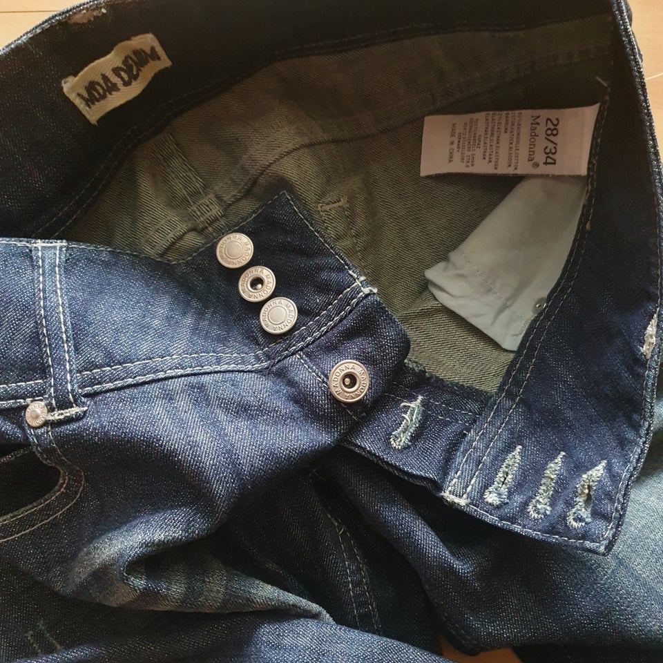 Jeans, MDA, str. 28