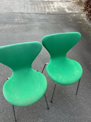Arne Jacobsen, stol, Syverstol, I grøn uld stof helt faste i ryg gammel højde fremstår med Alm brugs