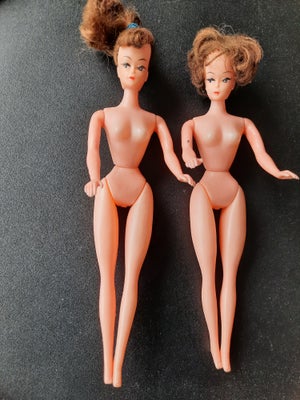 Barbie, 2 retro Barbie  dukker, Ikke ægte Barbie dukker men fine retro dukker fra 1960erne vil jeg t