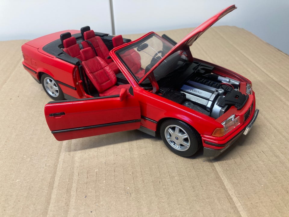 Modelbil, BMW 325I 3-serie cabriolet 1993 1/18, skala 1:18