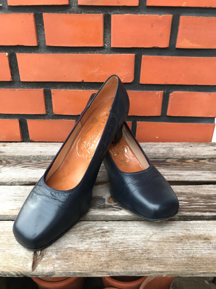 Pumps, str. 40, Vintage