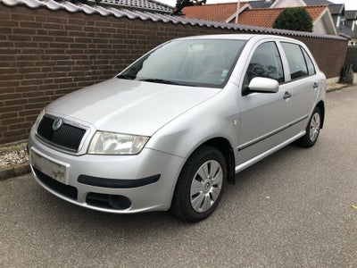 Skoda Fabia, 1,2 12V Comfort, Benzin, 2006, km 103000, sølvmetal, træk, nysynet, aircondition, ABS, 