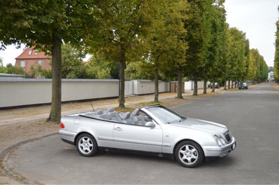 Mercedes CLK230, Benzin, aut. 1999, km 164000, sølvmetal, klimaanlæg, ABS, airbag, 2-dørs, centrallå