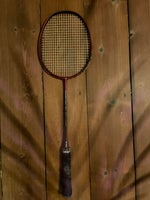 Badmintonketsjer, YONEX isoqmetric light