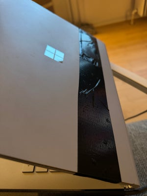 Microsoft Surface Book 2, 4,2 GHz, 8 GB ram, 256 GB harddisk, Defekt, Sælges som defekt (se billeder