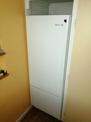 Køle/fryseskab, Gram, b: 47 h: 147, Har dette rummelige køleskab stående, som jeg vil sælge.

Står p