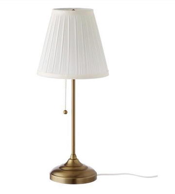 Lampe, Ikea, Bordlampe i retro look sælges. 
Fejler intet, sat i stik meget få gange. 

Modellen er 