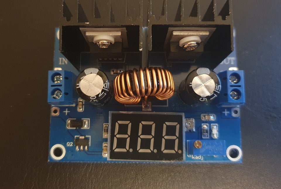 Strømforsyning, XL4016 8A 200W Step down m/ voltmeter