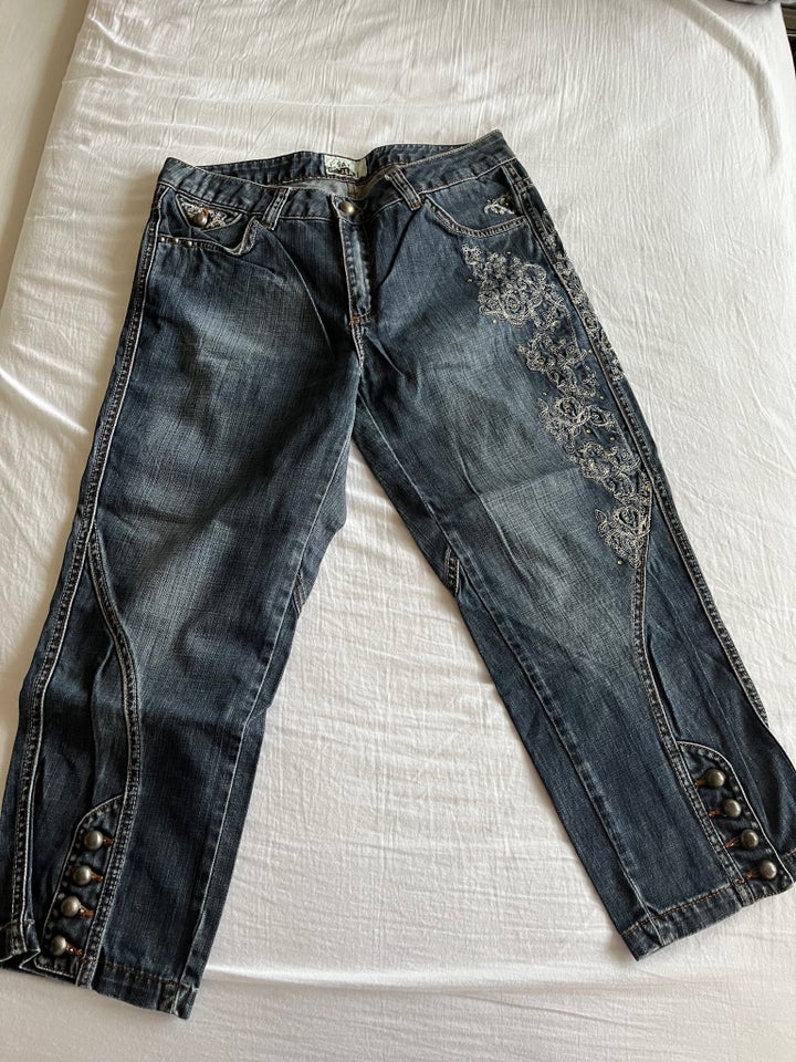 Jeans, Isay , str. 40