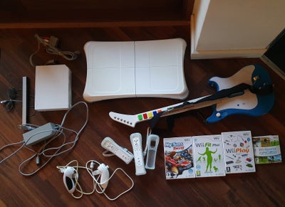 Nitendo Wii sæt, Nintendo Wii, sport, Fin stand 
- 1 hvid konsol med remote bar, strømforsyning og t