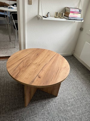 Sofabord, andet materiale, Fint sofabord i kunstfiner, eg. 
Ø70 cm x H45 cm
