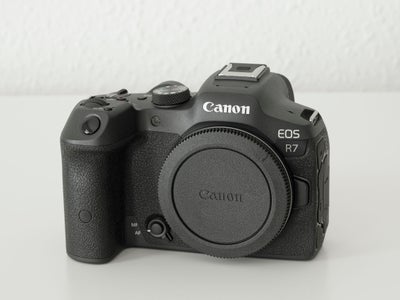 Canon, EOS R7 kamerahus, 32,5 megapixels, 0 x optisk zoom, Perfekt, Sælger dette lækre Canon R7 kame