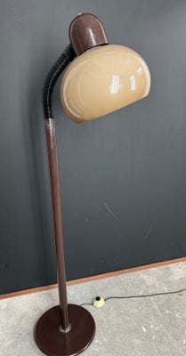 Standerlampe, Dijkstra lampen, Stander lampe i plast med en kuple fra hollandske Dijkstra, den er fr