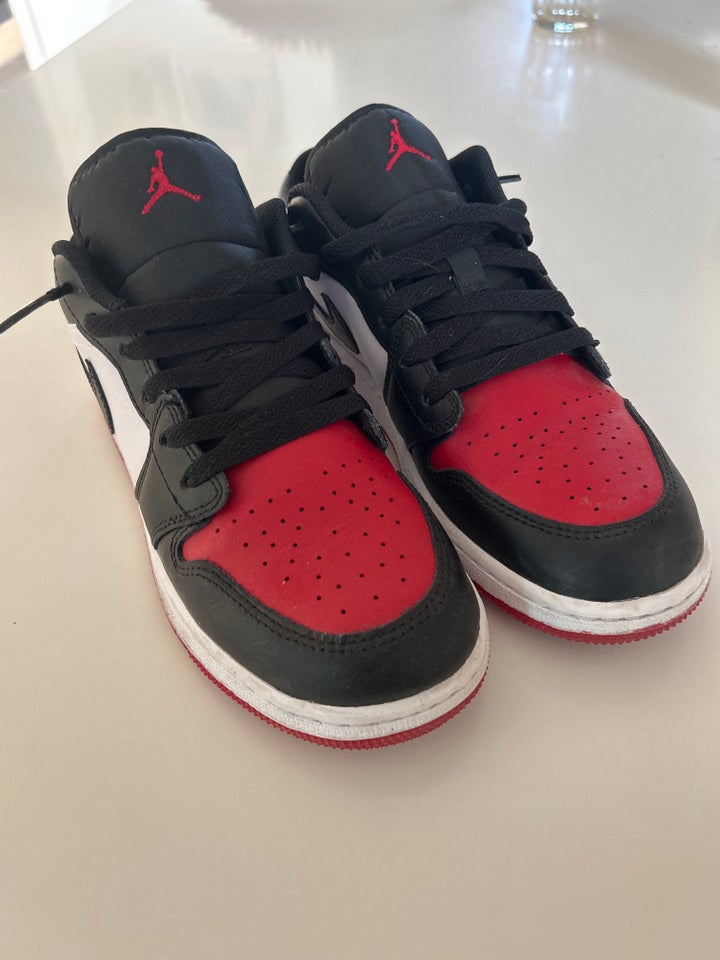 Sneakers, Nike Air Jordan , str. 38