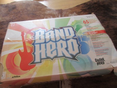 Nintendo Wii, Komplet Band Hero !, God, Band hero med guitar og trommer og mikrofon og original spil