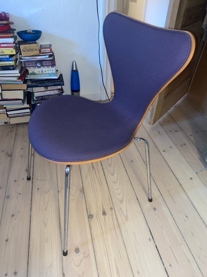 Arne Jacobsen, 3107, stol