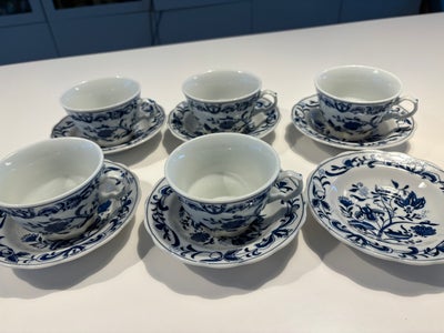 Porcelæn, Kopper, Fine kopper te eller kaffekop med blåt mønster. 
5 kopper med underkop.
Der er en 