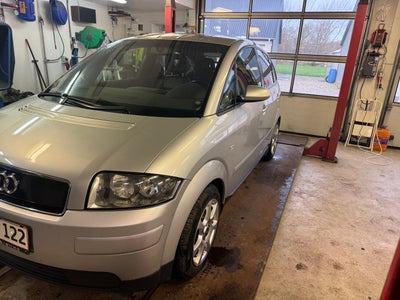 Audi A2, 1,2 TDi 3L Tiptr., Diesel, aut. 2001, km 483600, sølvmetal, træk, klimaanlæg, aircondition,