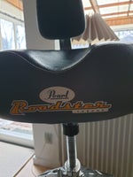 Andet, Pearl Roadster throne