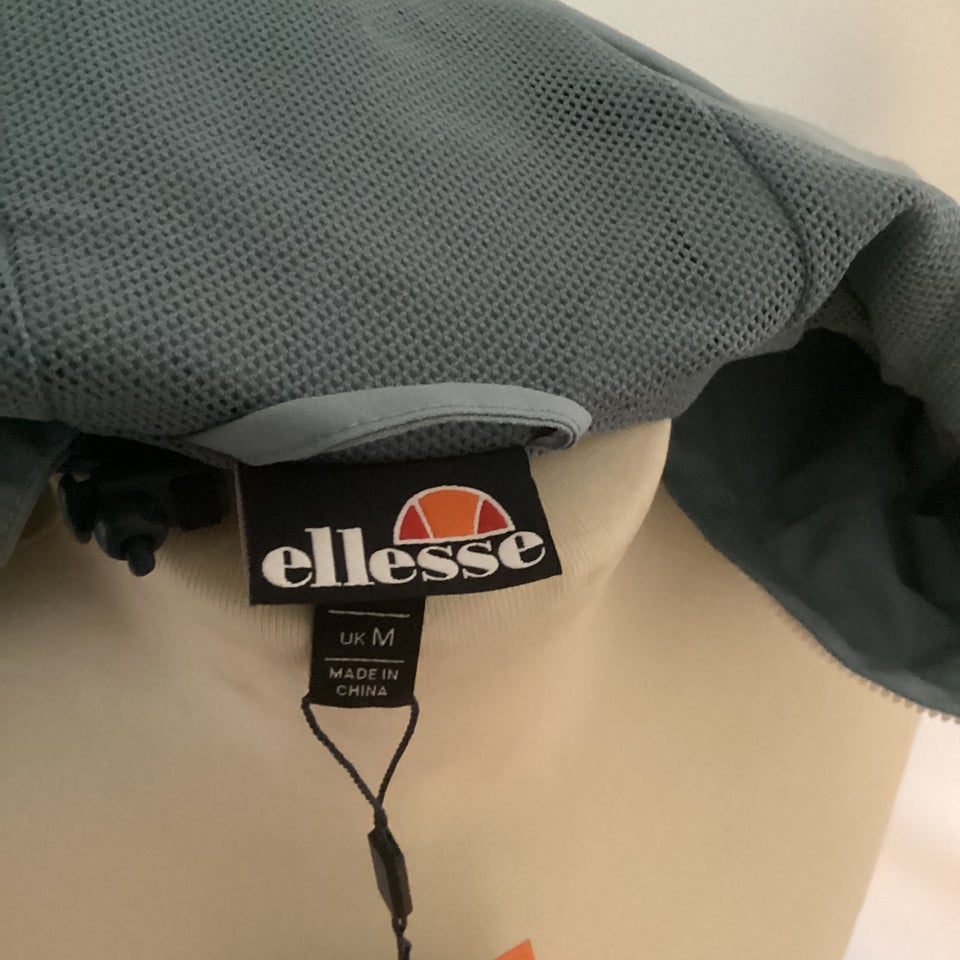 Windbreaker, str. M, Ellesse