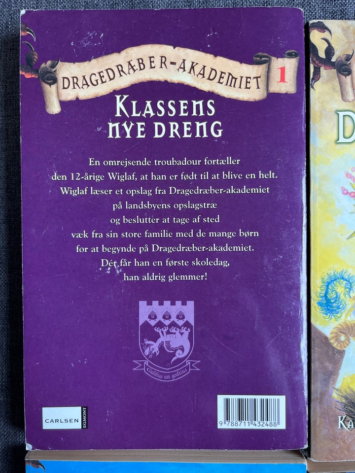 Dragedræberakademiet, Kate McMullan