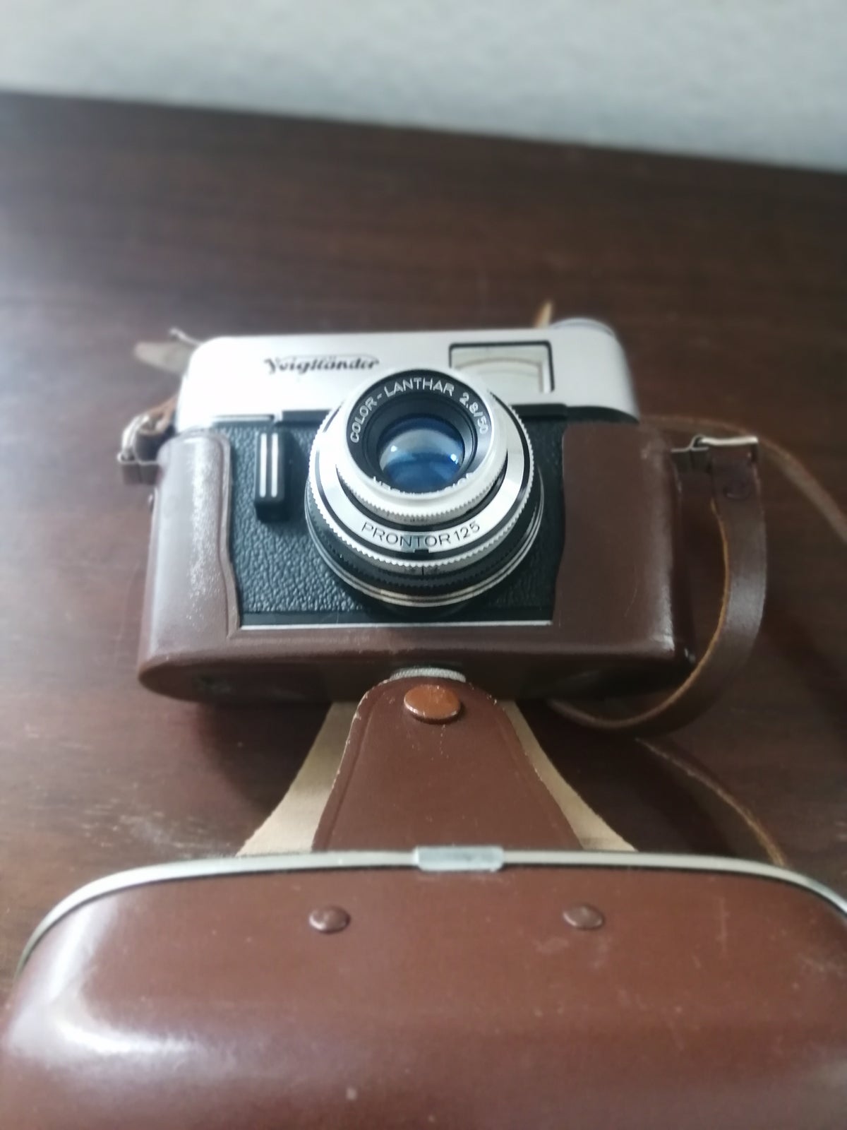 RESERVERET Gratis vintage kamera til pynt bortg...