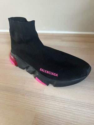 Sneakers, str. 38, Balenciaga,  Sort/pink,  Næsten som ny, Virkelig flotte Balenciaga sko som stort 