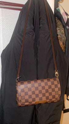 Crossbody, Louis Vuitton, læder, Sælger denne taske som jeg har fået som gave. 
Originalt taske! Køb