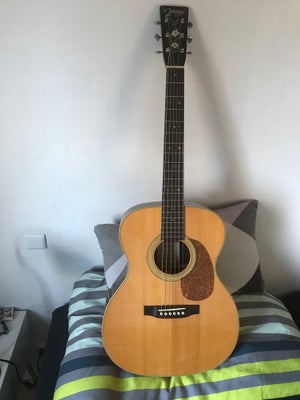 Western, Johnson J-027, Sælger denne flotte Johnson J-027 med K&K pickups. Specs. og materialer kan 